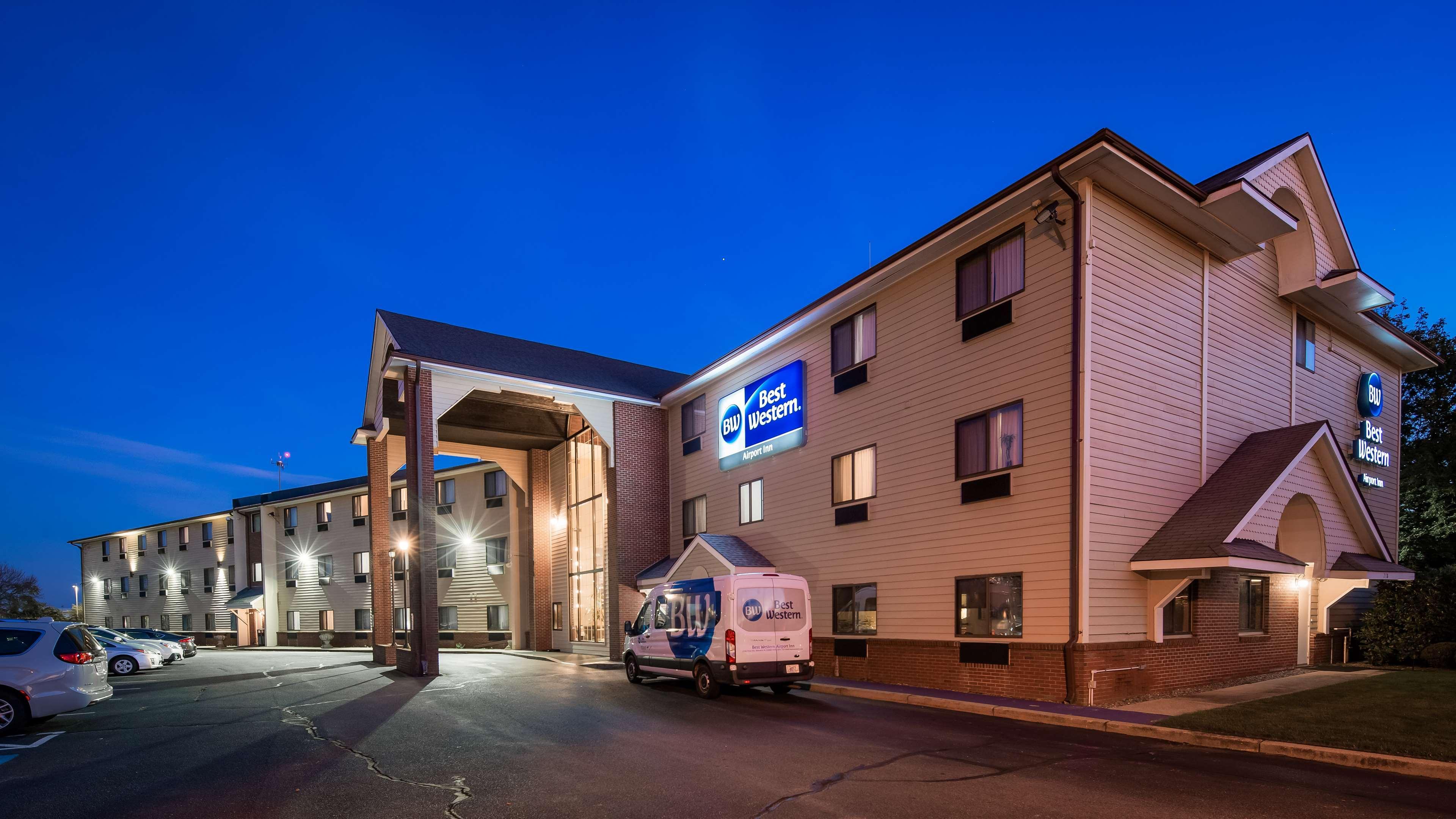 Best Western Airport Inn Warwick Exterior foto