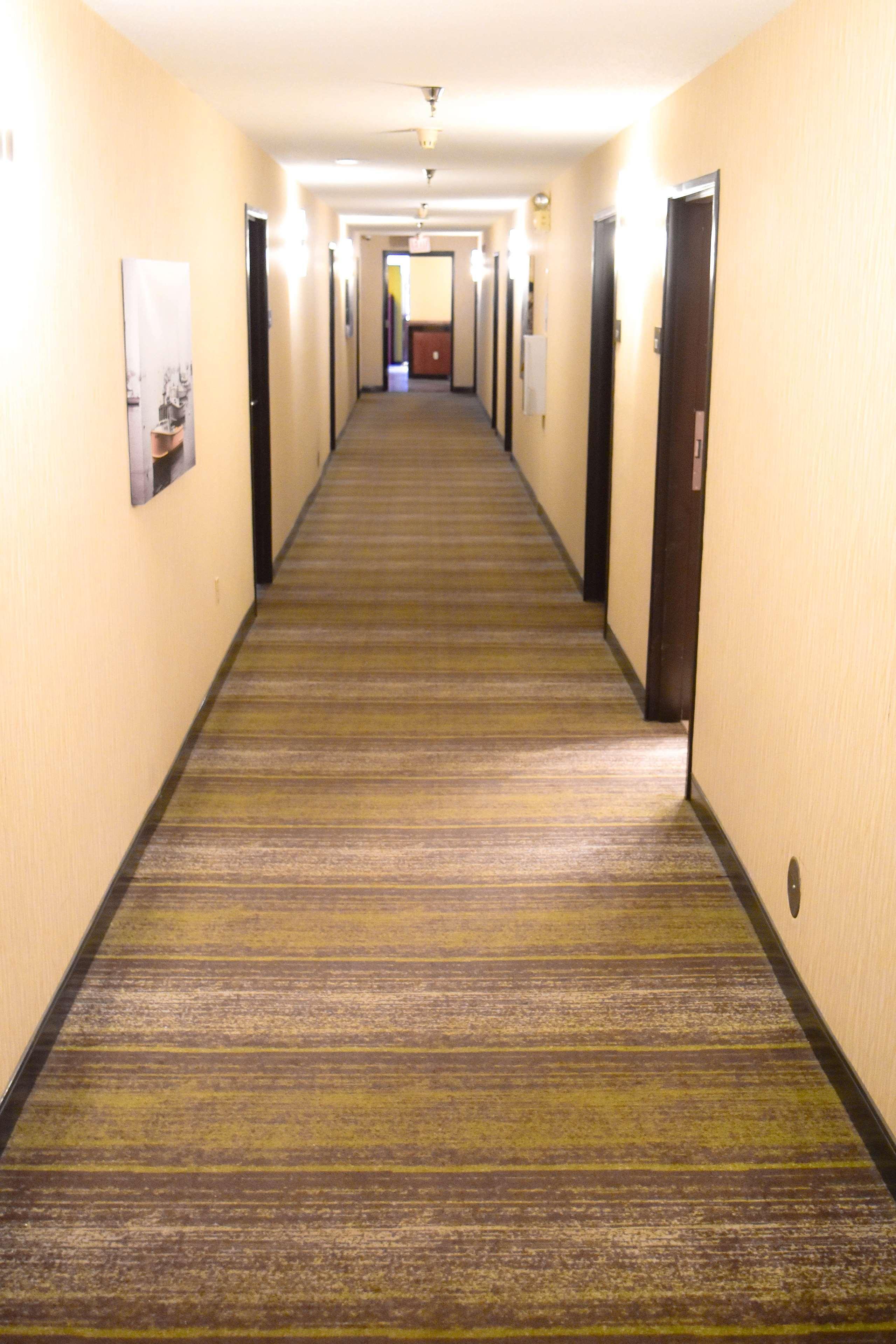 Best Western Airport Inn Warwick Exterior foto