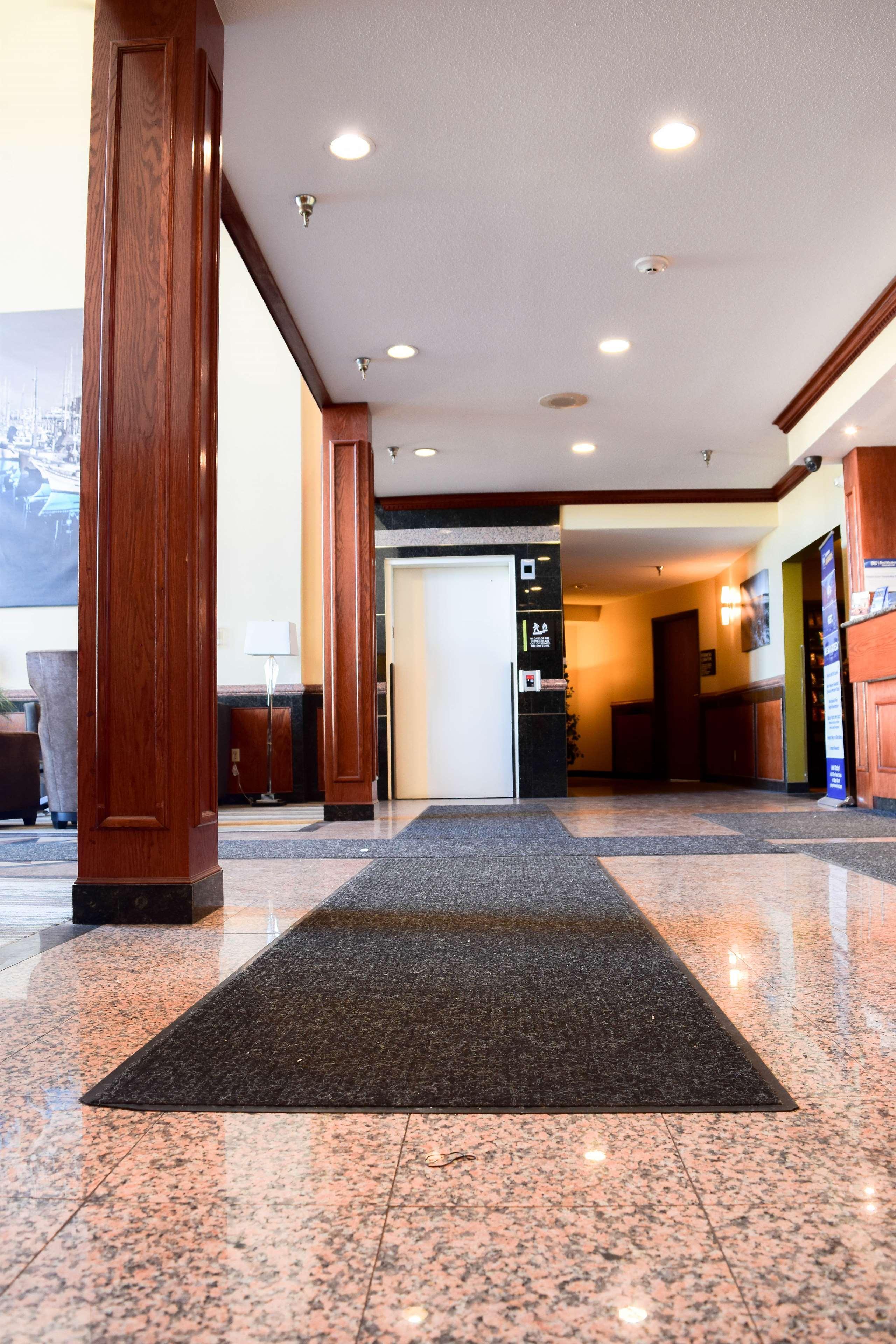Best Western Airport Inn Warwick Exterior foto